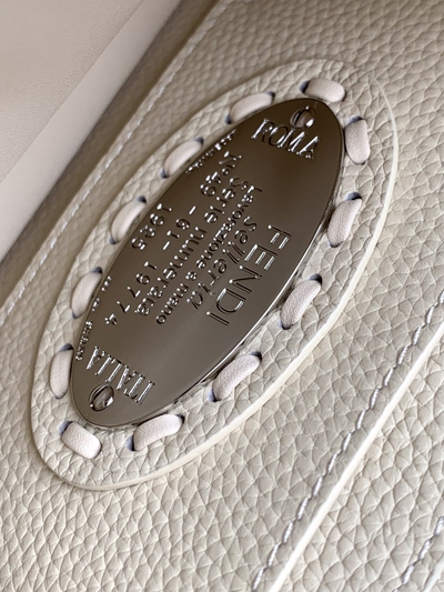 フェンディバッグ全体デザイン